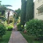 Carihuela Luxus Apartman *